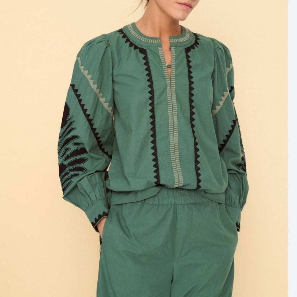 SONMER NWT SZ XL Black Embroidered Green Puff Sleeve 1/4 hook Top Boho Festival